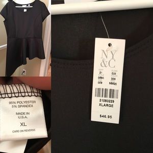 ⚡️FLASH SALE ⚡️NWT - Funky peplum top